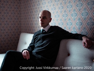 Benjamin Schweitzer Portraitbild - Jussi Virkkumaa / Saaren kartano 2020